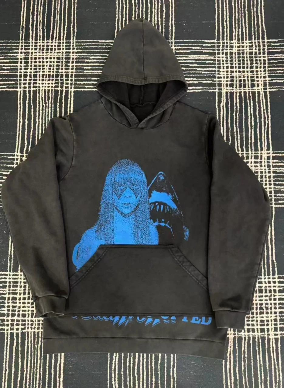 RAF 03SS Blue Shark Masked Old Hooded Sweater
RAF 03SS Blue Shark Masked Old Hooded Sweater