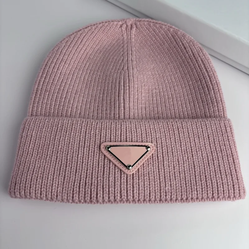 Luxury brand Bonnet Hats Skullies Beanies Men Women Retro Elastic Beanie Hats Autumn and Winter Outdoor fashion logo Knitted Hat
Luxury brand Bonnet Hats Skullies Beanies Men Women Retro Elastic Beanie Hats Autumn and Winter Outdoor fashion logo Knitted Hat