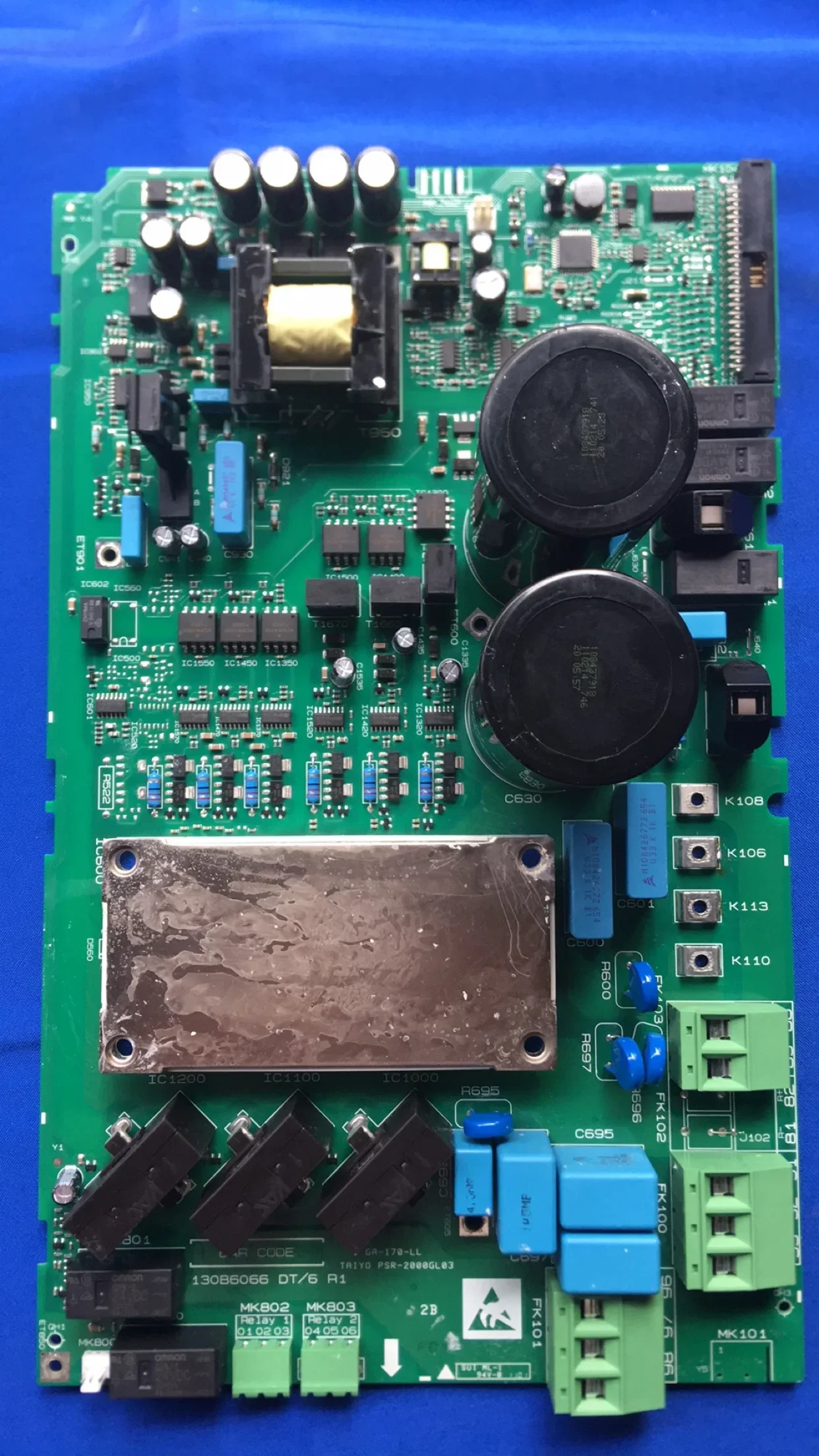 FC102/202/302 frequency converter 11/15/18.5/KW drive board with module 130B6066
FC102/202/302 frequency converter 11/15/18.5/KW drive board with module 130B6066