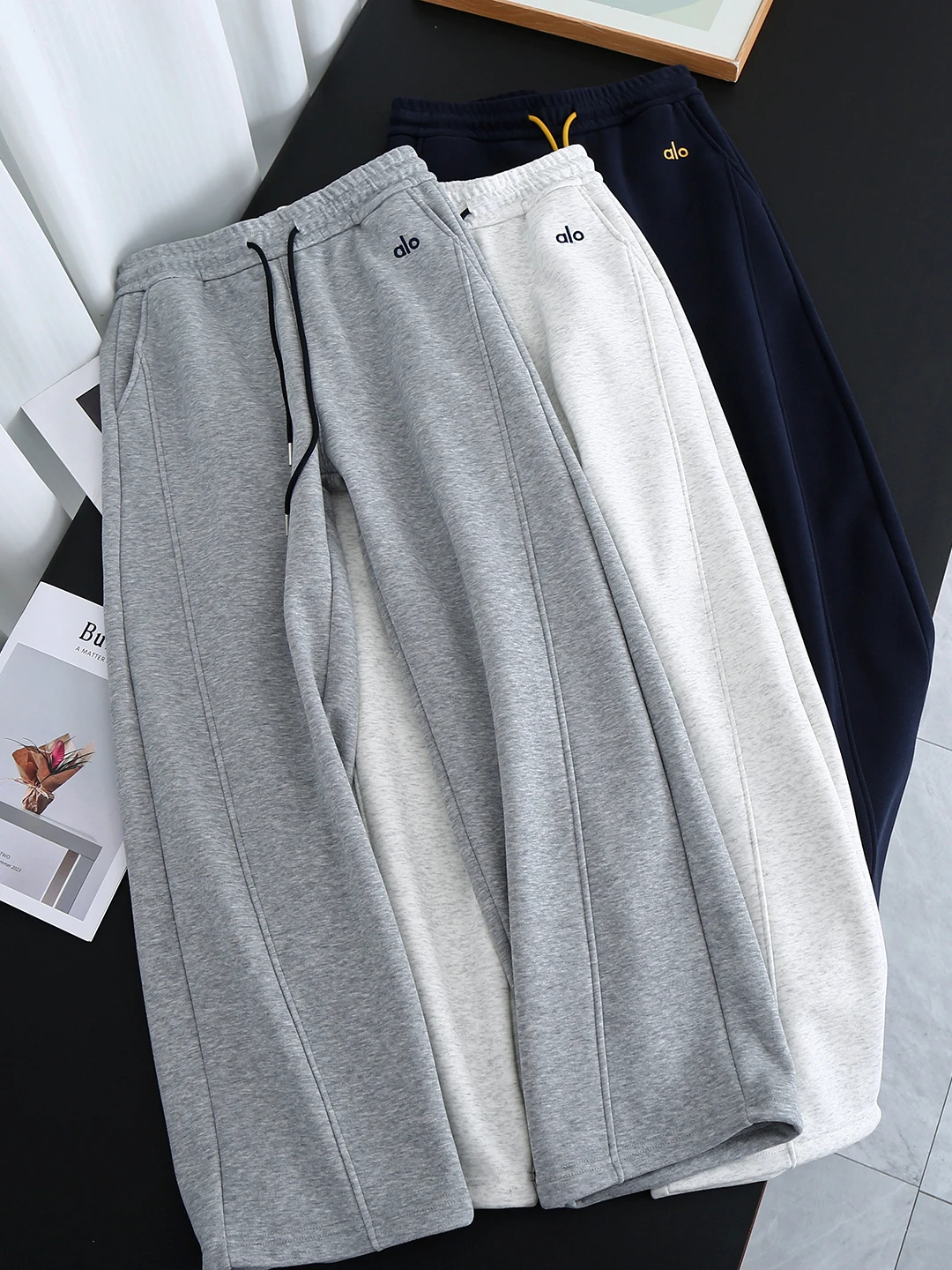 Casual Letter Embroidery Drawstring Elastic Waist Loose Wide Leg Sweatpants Women's Spring New Blade Pants W445 Breathable
Casual Letter Embroidery Drawstring Elastic Waist Loose Wide Leg Sweatpants Women's Spring New Blade Pants W445 Breathable