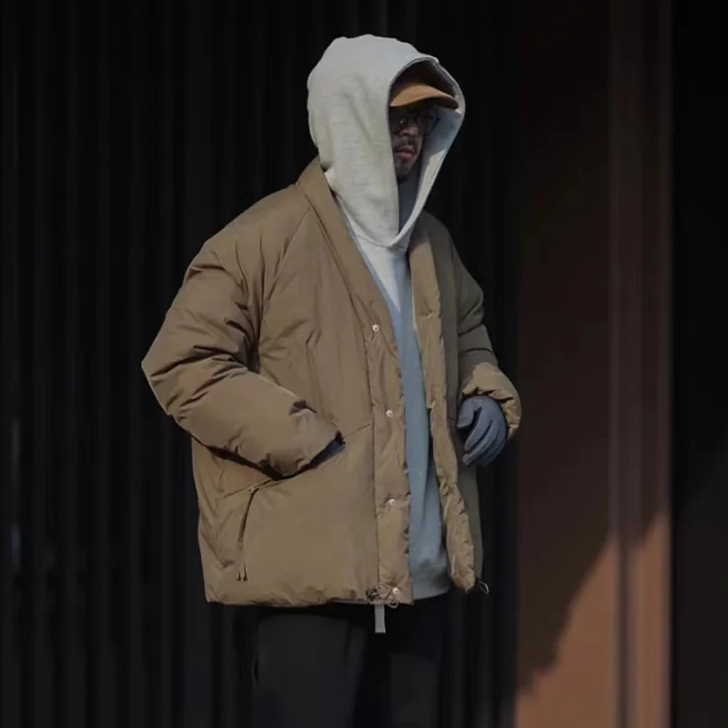 Белый альпинизм Thiened Outdoor Мужской пуховик Jaet Водонепроницаемое теплое пальто с v-образным вырезом и манжетами Све Pure Color Youth Faion
Белый альпинизм Thiened Outdoor Мужской пуховик Jaet Водонепроницаемое теплое пальто с v-образным вырезом и манжетами Све Pure Color Youth Faion