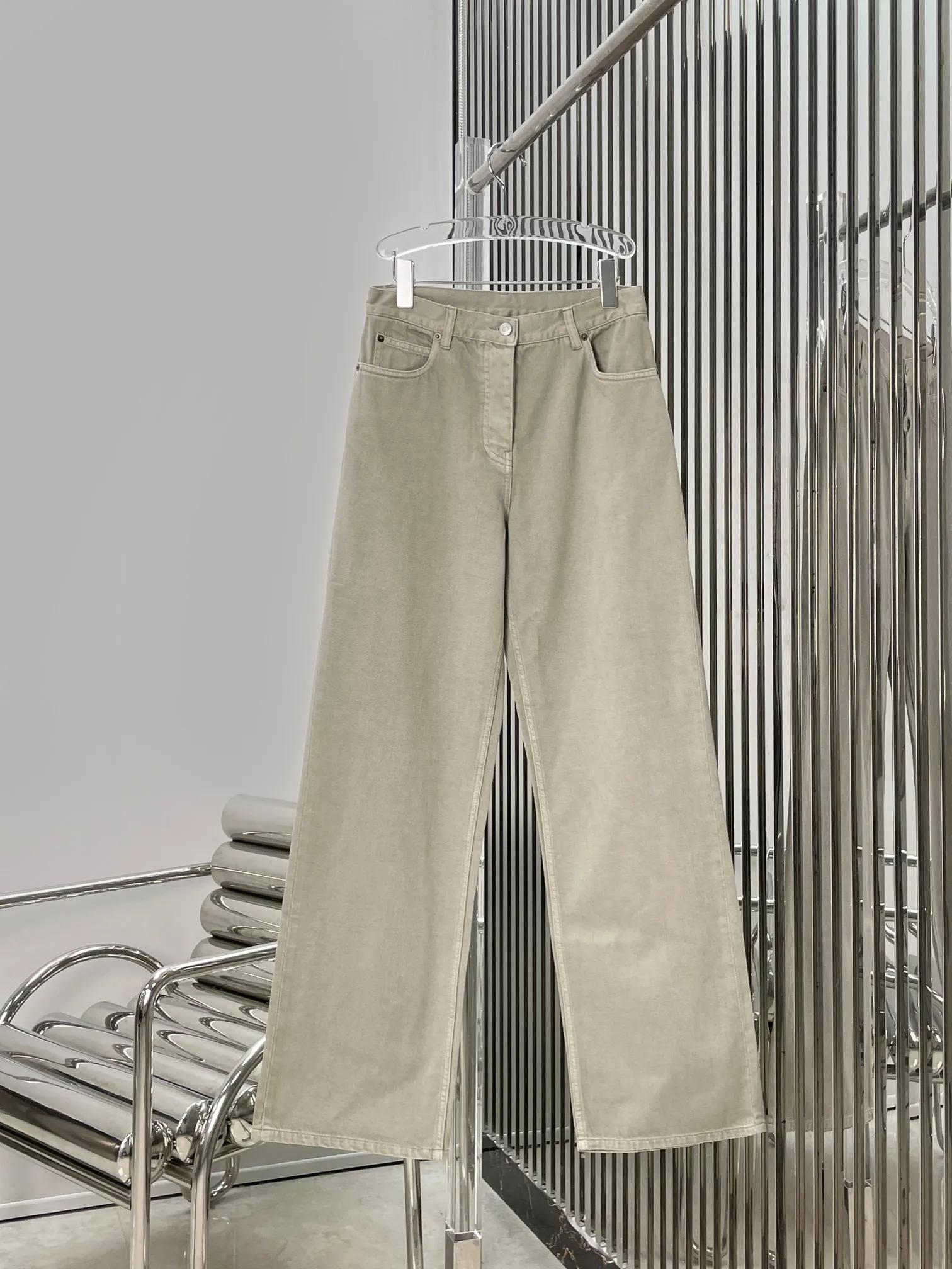 Retro Washed Straight Leg Jeans for Women High Waist Denim Pants Casual Versatile Slimming High Quality Fashionable New Arrival
Retro Washed Straight Leg Jeans for Women High Waist Denim Pants Casual Versatile Slimming High Quality Fashionable New Arrival