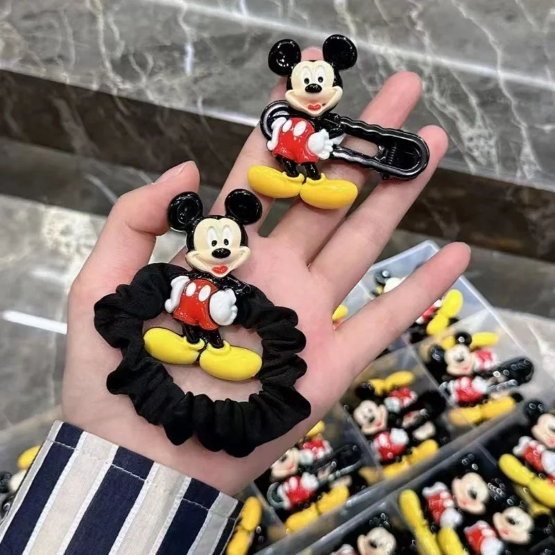 Набор аксессуаров для волос Disney с Микки Маусом: милые мультяшные эластичные резинки для волос, модные заколки для студентов, украшение для вечеринок, подарок для друзей
Набор аксессуаров для волос Disney с Микки Маусом: милые мультяшные эластичные резинки для волос, модные заколки для студентов, украшение для вечеринок, подарок для друзей
