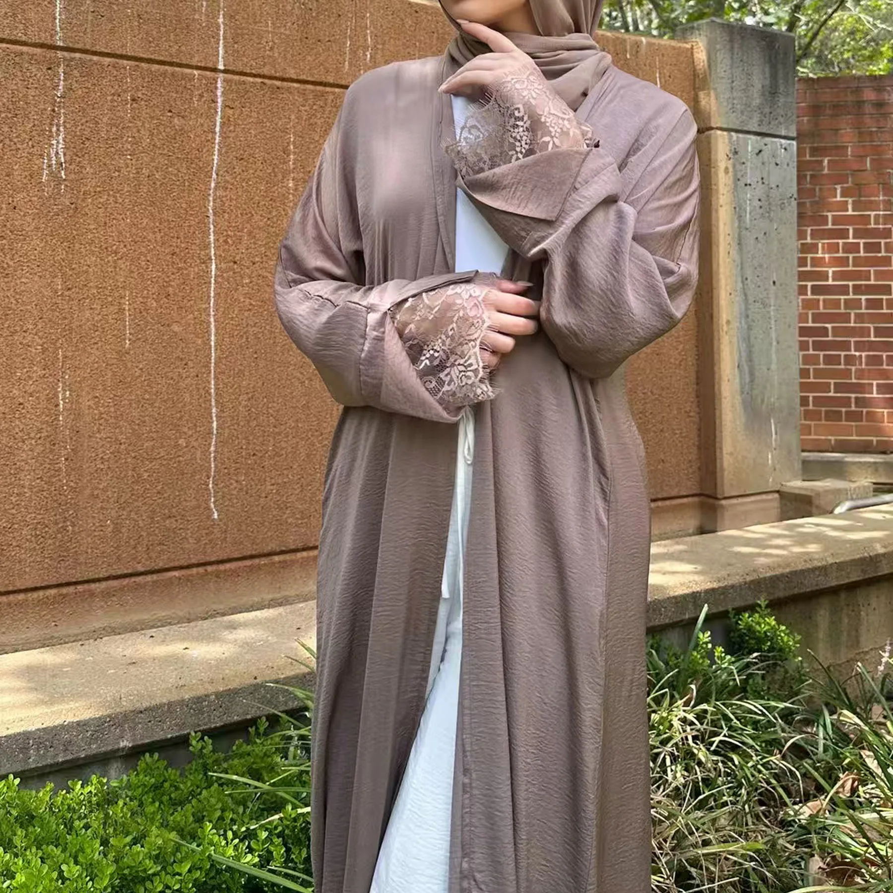Summer Delicate Lace Trim Snap-Button Front Dolman Sleeves Loose-Fit Fluid Crinkle-Textured Muslimah Abaya Dubai Islamic Clothes
Summer Delicate Lace Trim Snap-Button Front Dolman Sleeves Loose-Fit Fluid Crinkle-Textured Muslimah Abaya Dubai Islamic Clothes