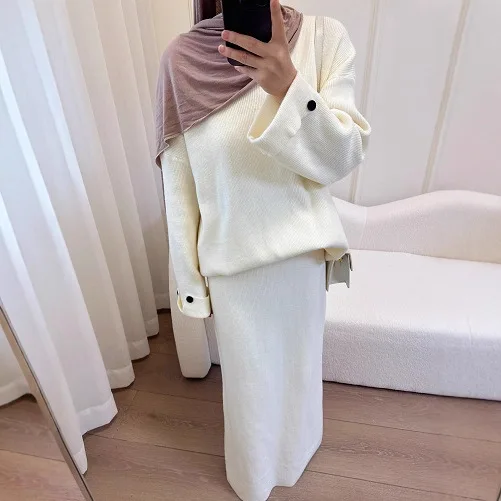 Middle East Autumn Winter Muslim Fashion Women's Solid Color Casual Trendy Simple Basic Loose 2 Pieces Sets Knitted Tops Skirts
Middle East Autumn Winter Muslim Fashion Women's Solid Color Casual Trendy Simple Basic Loose 2 Pieces Sets Knitted Tops Skirts