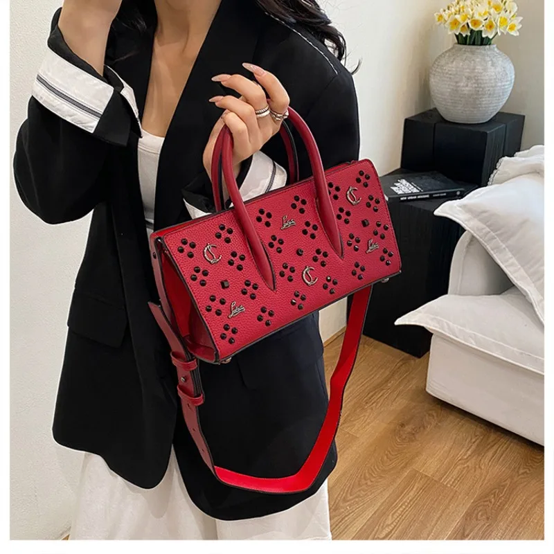 2025 New Style Tote Bag - The Same Design As The Star Product-Handheld Shopping Bag for Women with Shoulder and Underarm Design
2025 New Style Tote Bag - The Same Design As The Star Product-Handheld Shopping Bag for Women with Shoulder and Underarm Design