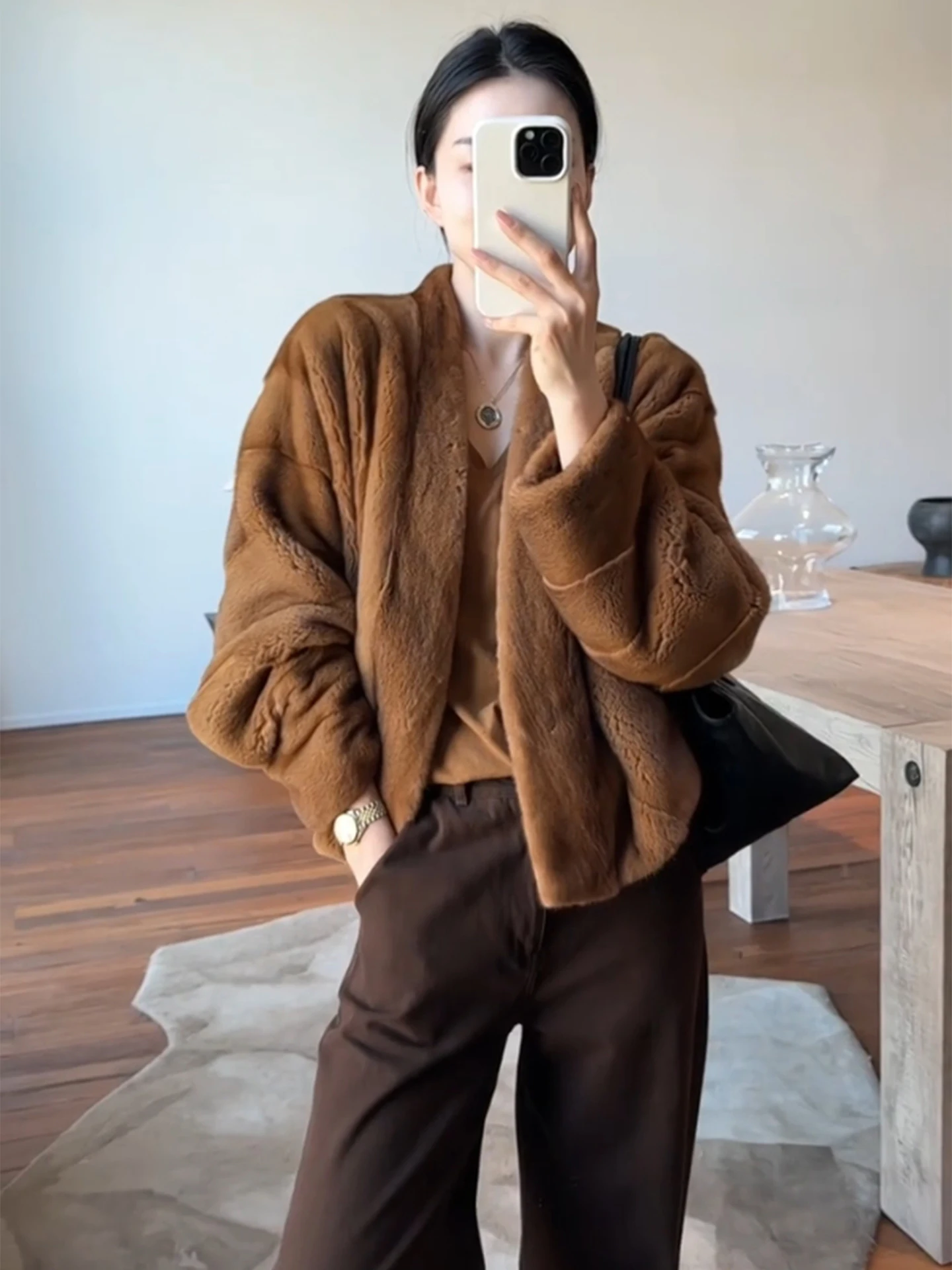 Thickened Winter Outerwear Women's Jacket Stylish Korean Style Warmth Synthetic Fur Coat Standard Version Long Sleeve Button ...
Thickened Winter Outerwear Women's Jacket Stylish Korean Style Warmth Synthetic Fur Coat Standard Version Long Sleeve Button ...