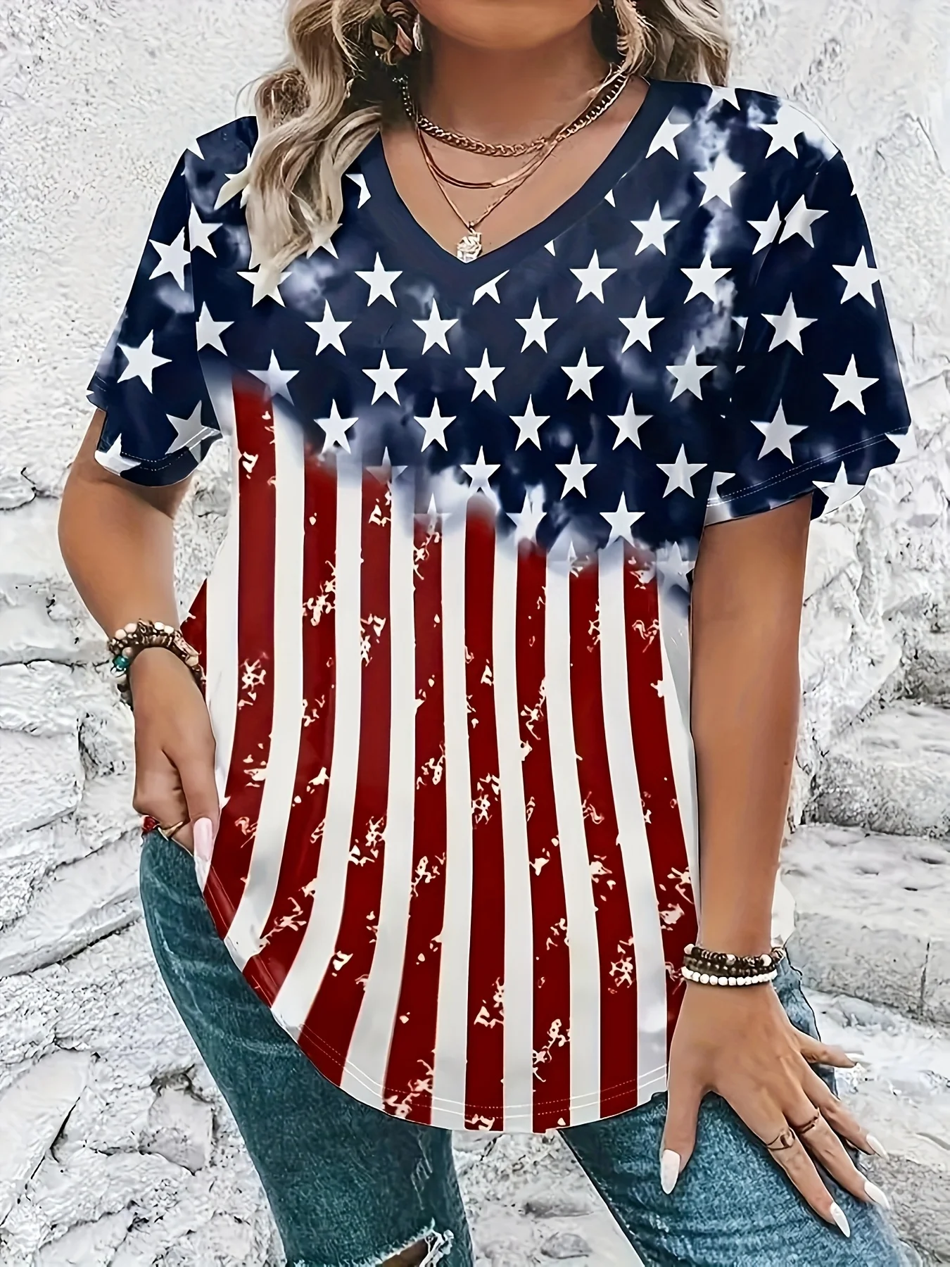 Женская патриотическая футболка с v-образным вырезом и американским флагом больших размеров — повседневная футболка с коротким рукавом, эластичная смесь полиэстера, можно стирать в машине, весна, лето, идеальный выбор
Женская патриотическая футболка с v-образным вырезом и американским флагом больших размеров — повседневная футболка с коротким рукавом, эластичная смесь полиэстера, можно стирать в машине, весна, лето, идеальный выбор
