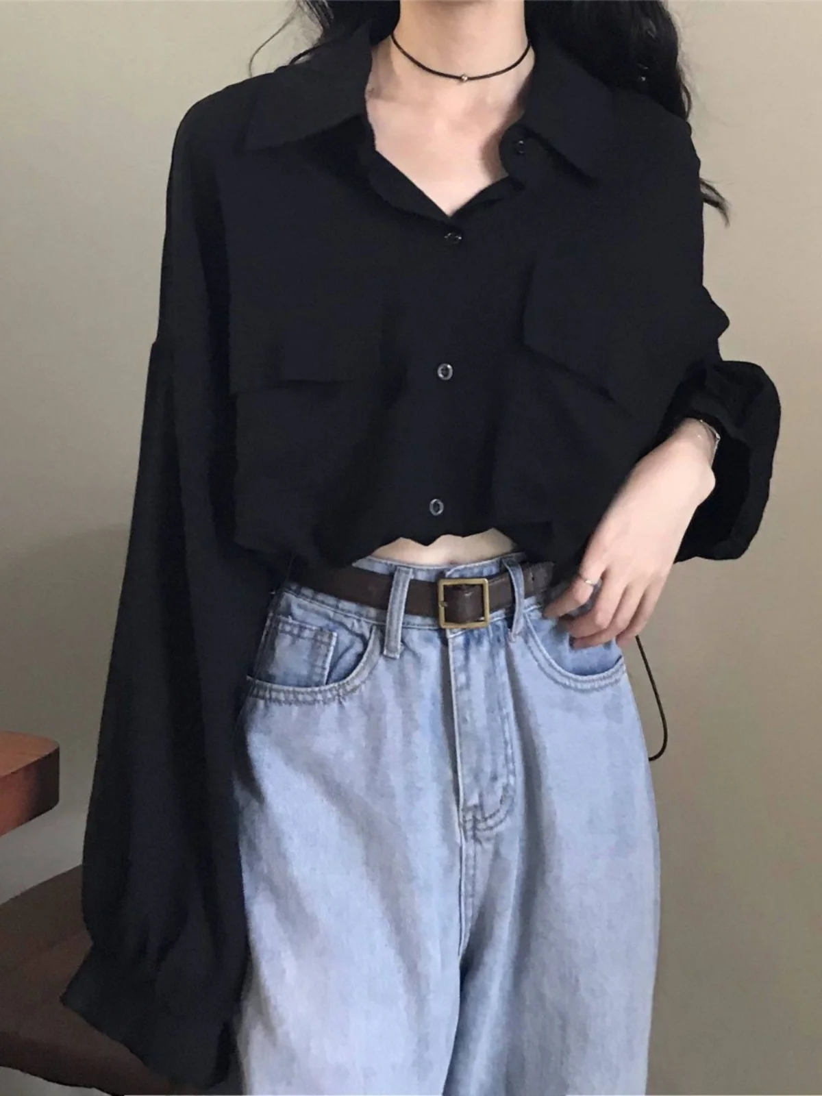 Loose Long Sleeve Collar Women's Shirt Autumn New Style Black Slimming Base Layer Top Commute Style Korean Version
Loose Long Sleeve Collar Women's Shirt Autumn New Style Black Slimming Base Layer Top Commute Style Korean Version