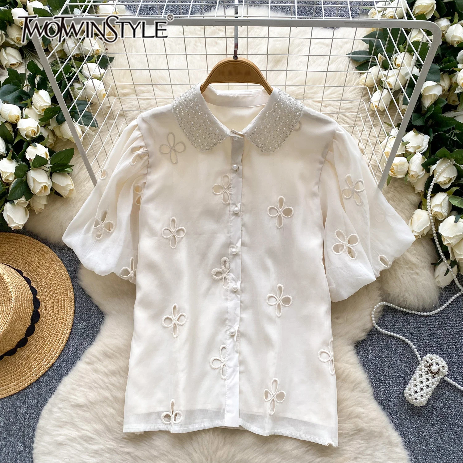TWOTWINSTYLE милые свободные полые рубашки для женщин с лацканами и короткими рукавами на пуговицах повседневные блузки женская мода KBL537149
TWOTWINSTYLE милые свободные полые рубашки для женщин с лацканами и короткими рукавами на пуговицах повседневные блузки женская мода KBL537149