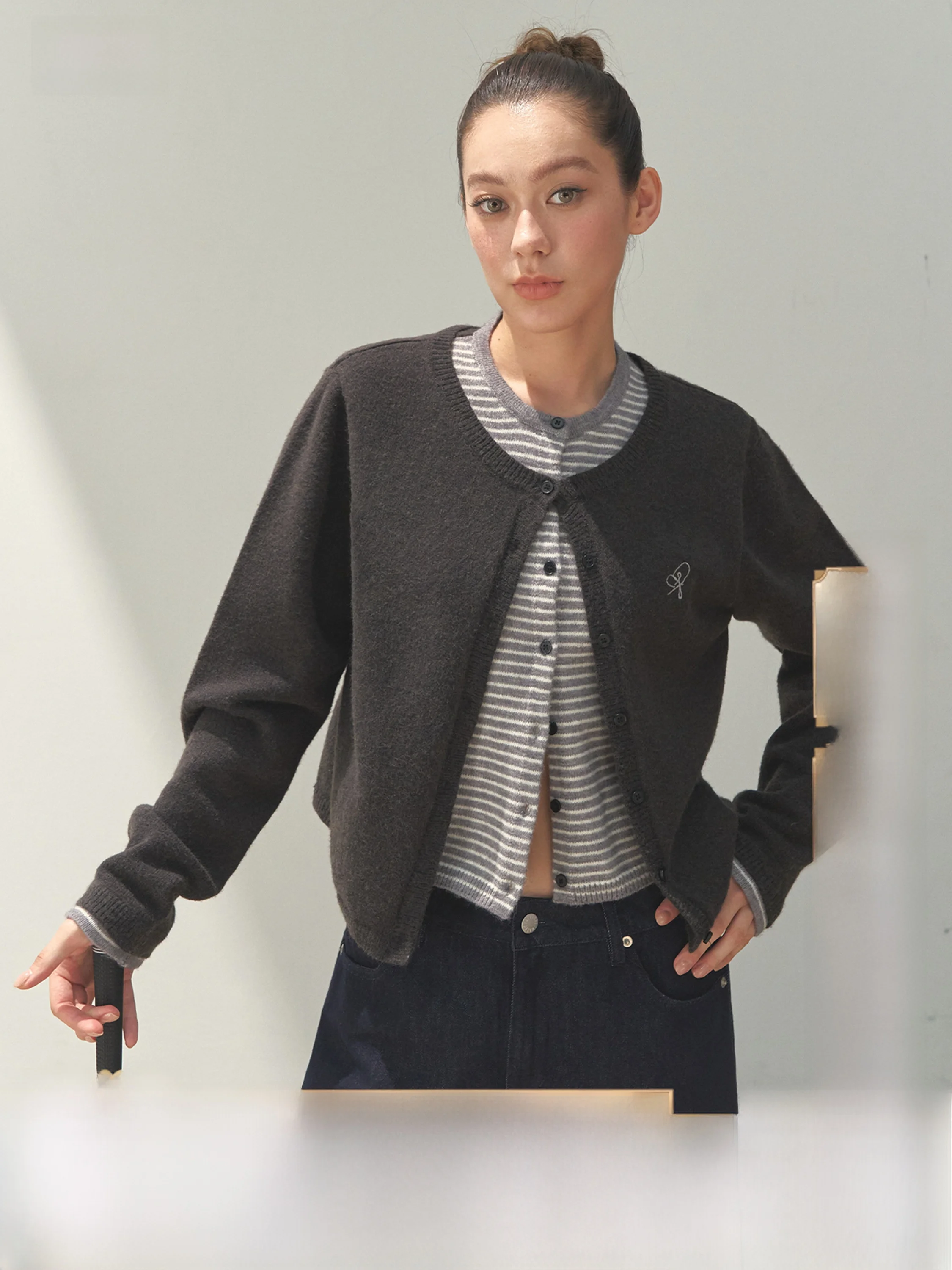F426 Store Spring New Color Block Striped Knitted Sweater Cardigan Women's Loose Fit Long Sleeve round Neck Comfortable Youthful
F426 Store Spring New Color Block Striped Knitted Sweater Cardigan Women's Loose Fit Long Sleeve round Neck Comfortable Youthful