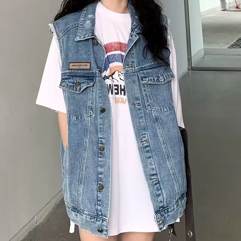 Korean Retro Denim Vest Women Coat NEW 2024 Spring Autumn Sleeveless Short Cowboy Waistcoat Top Ladies Jacket
Korean Retro Denim Vest Women Coat NEW 2024 Spring Autumn Sleeveless Short Cowboy Waistcoat Top Ladies Jacket