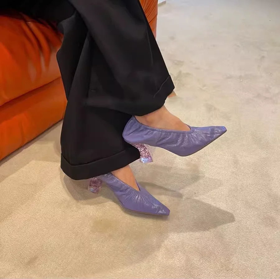 Purple Square Toe Retro Single Shoe Women's Crystal Thick Heel French High Heels Comfortable Temperament Witch Shoes
Purple Square Toe Retro Single Shoe Women's Crystal Thick Heel French High Heels Comfortable Temperament Witch Shoes