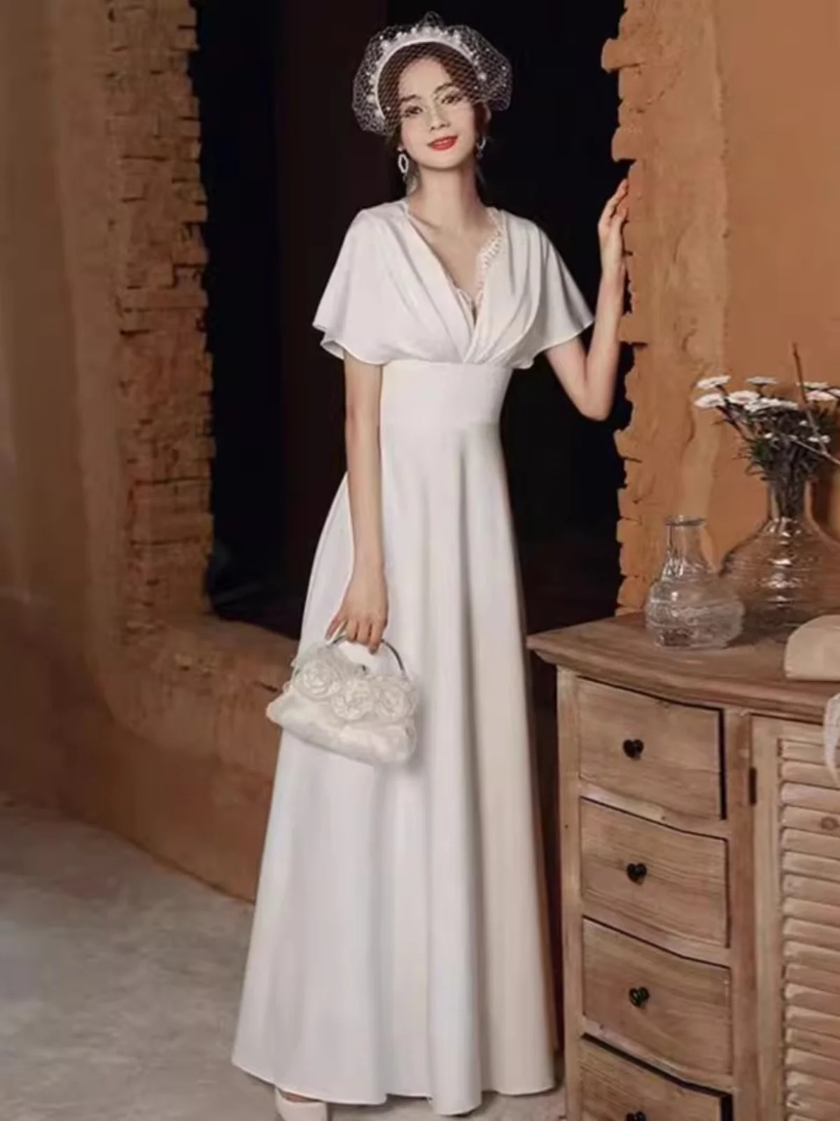 Wedding Dress Satin V-Neck Bridal Gown White Slimming Long Korean Style for Performances And Greetings New 2026 Model
Wedding Dress Satin V-Neck Bridal Gown White Slimming Long Korean Style for Performances And Greetings New 2026 Model