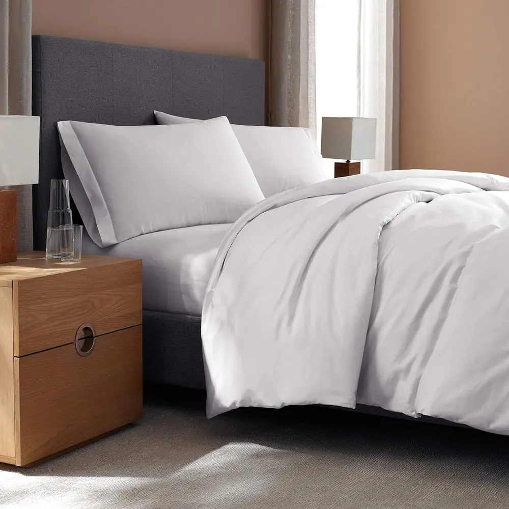 Queen Size White Luxury Bedding Set with Pillowcases, Fitted Sheet, and Duvet Cover
Queen Size White Luxury Bedding Set with Pillowcases, Fitted Sheet, and Duvet Cover