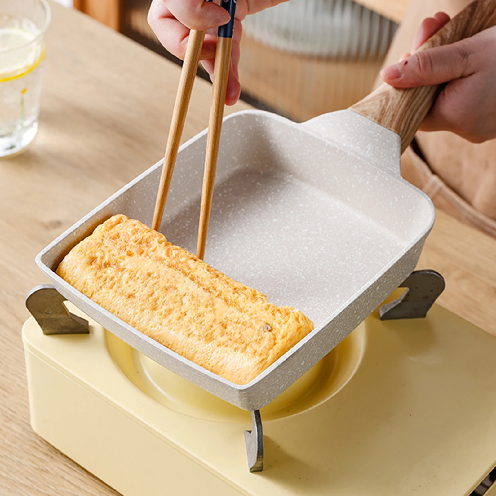 Non-stick Frying Pan Lightweight Cooking Pot Wood Handle Kitchen Pans Easy Clean Anti-scald BBQ Breakfast Steak Saucepan
Non-stick Frying Pan Lightweight Cooking Pot Wood Handle Kitchen Pans Easy Clean Anti-scald BBQ Breakfast Steak Saucepan