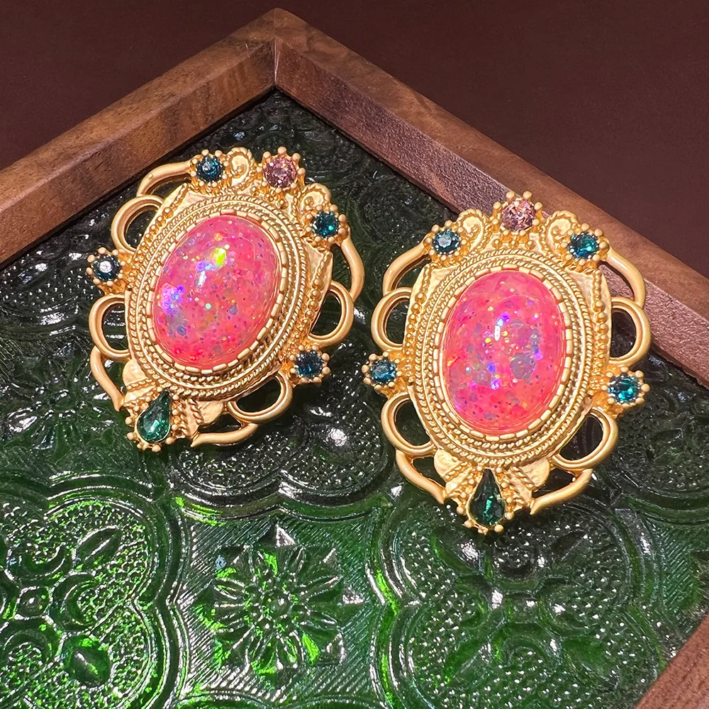 Retro court style pink stud earrings, French Hepburn style versatile temperament elegant vintage medium antique style plated wit
Retro court style pink stud earrings, French Hepburn style versatile temperament elegant vintage medium antique style plated wit