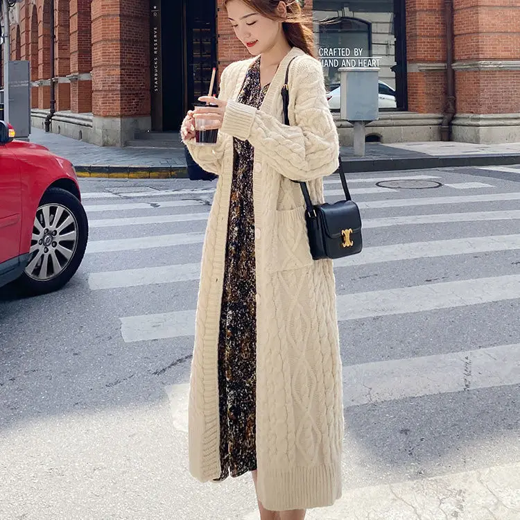 Fashion Basic Brief V Neck Cardigan Sweater Women Knitted Cardigans with Pockets Single Breasted Mid-length Top Hot Sale T296
Fashion Basic Brief V Neck Cardigan Sweater Women Knitted Cardigans with Pockets Single Breasted Mid-length Top Hot Sale T296