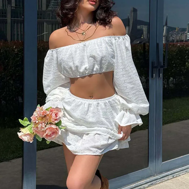 Sexy Off Shoulder Top & Short Skirt Summer Set Casual Solid Color Lantern Sleeve Women's Outfit Fashion Ruffle Edge Holiday Suit
Sexy Off Shoulder Top & Short Skirt Summer Set Casual Solid Color Lantern Sleeve Women's Outfit Fashion Ruffle Edge Holiday Suit