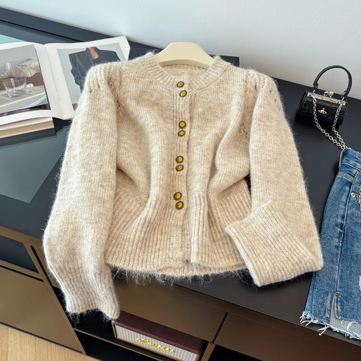 Женский абрикосовый фиолетовый кардиган, свитер, верхняя одежда, винтажный джемпер с круглым вырезом, вязаный кашемировый свитер с длинными рукавами, зимняя одежда 2000-х годов
Женский абрикосовый фиолетовый кардиган, свитер, верхняя одежда, винтажный джемпер с круглым вырезом, вязаный кашемировый свитер с длинными рукавами, зимняя одежда 2000-х годов