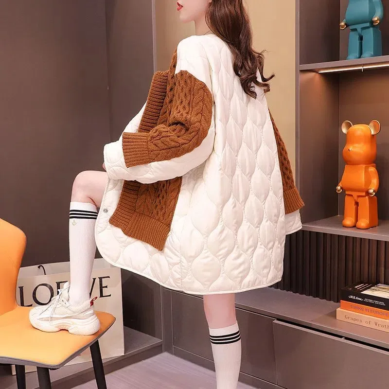 Spliced Sweater Cardigan Outerwear Women Mid-Long Fashion Jackets Cotton Coat 2022 New Autumn Winter Loose knitted Coats Female
Spliced Sweater Cardigan Outerwear Women Mid-Long Fashion Jackets Cotton Coat 2022 New Autumn Winter Loose knitted Coats Female