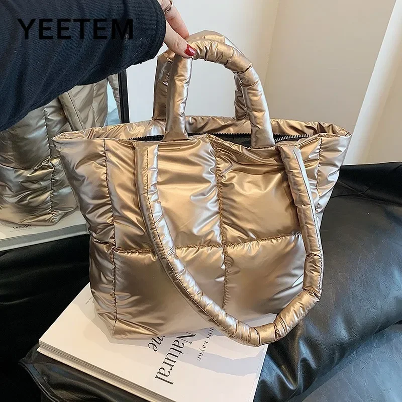 Winter Large Capacity Tote Bag for Women 2023 New Versatile Simple Shoulder with Handheld Classroom Commuting Tote Bags
Winter Large Capacity Tote Bag for Women 2023 New Versatile Simple Shoulder with Handheld Classroom Commuting Tote Bags