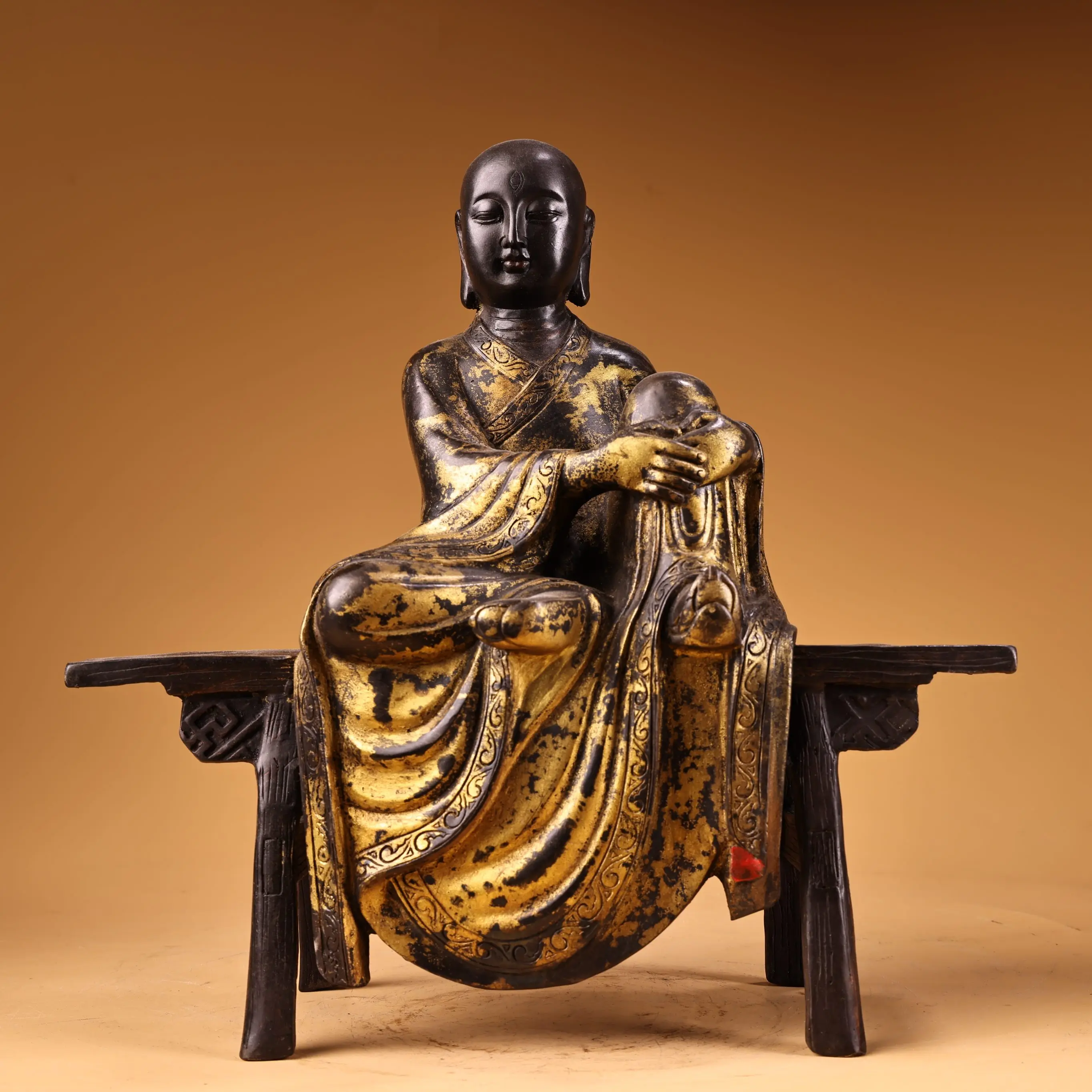 11"Tibetan Temple Collection Old Bronze Gilded Cinnabar High Relief Northern Wei Buddha Bench Buddha Amitabha Worship Hall 
11"Tibetan Temple Collection Old Bronze Gilded Cinnabar High Relief Northern Wei Buddha Bench Buddha Amitabha Worship Hall