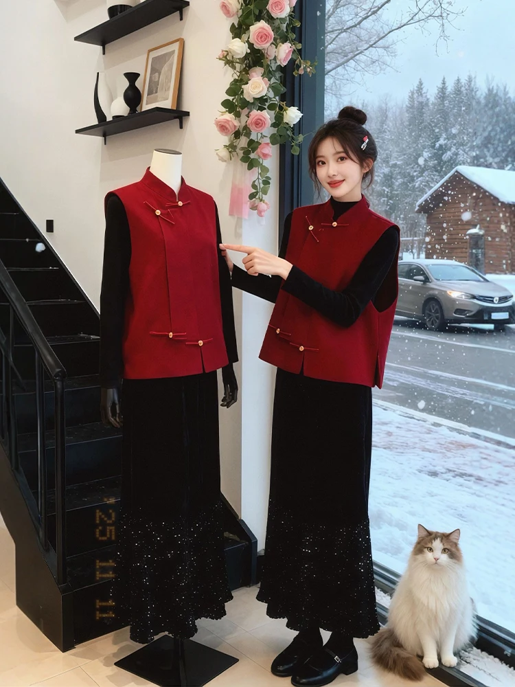Red Chinese Style Button up Vest And Skirt Set plus Size Fashionable Winter Outfit Three Piece Suit High Waist Warmth Clothing
Red Chinese Style Button up Vest And Skirt Set plus Size Fashionable Winter Outfit Three Piece Suit High Waist Warmth Clothing