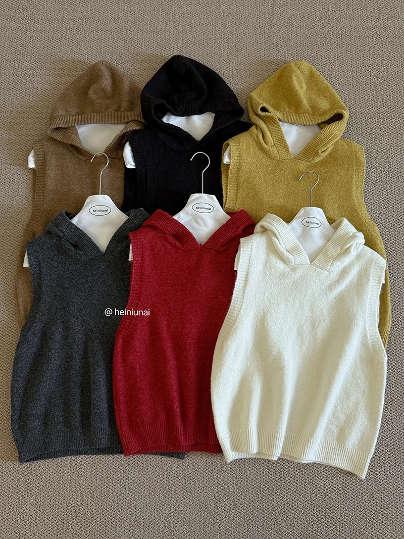 Gagarich Simple Solid Color Fashion Hooded Vest Sweater Women Autumn 2025 New Soft Sticky Pullover Layered Knitted Pullover Top
Gagarich Simple Solid Color Fashion Hooded Vest Sweater Women Autumn 2025 New Soft Sticky Pullover Layered Knitted Pullover Top
