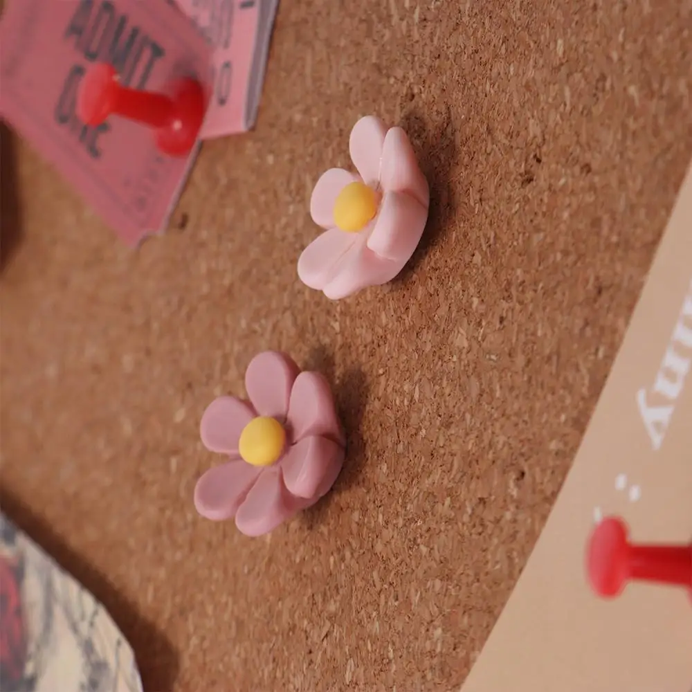 Набор из 20/30/50 шт. креативных кнопок-цветов с шестью лепестками для декора фотостен, многоразовые 3D-кнопки из смолы для школы
Набор из 20/30/50 шт. креативных кнопок-цветов с шестью лепестками для декора фотостен, многоразовые 3D-кнопки из смолы для школы