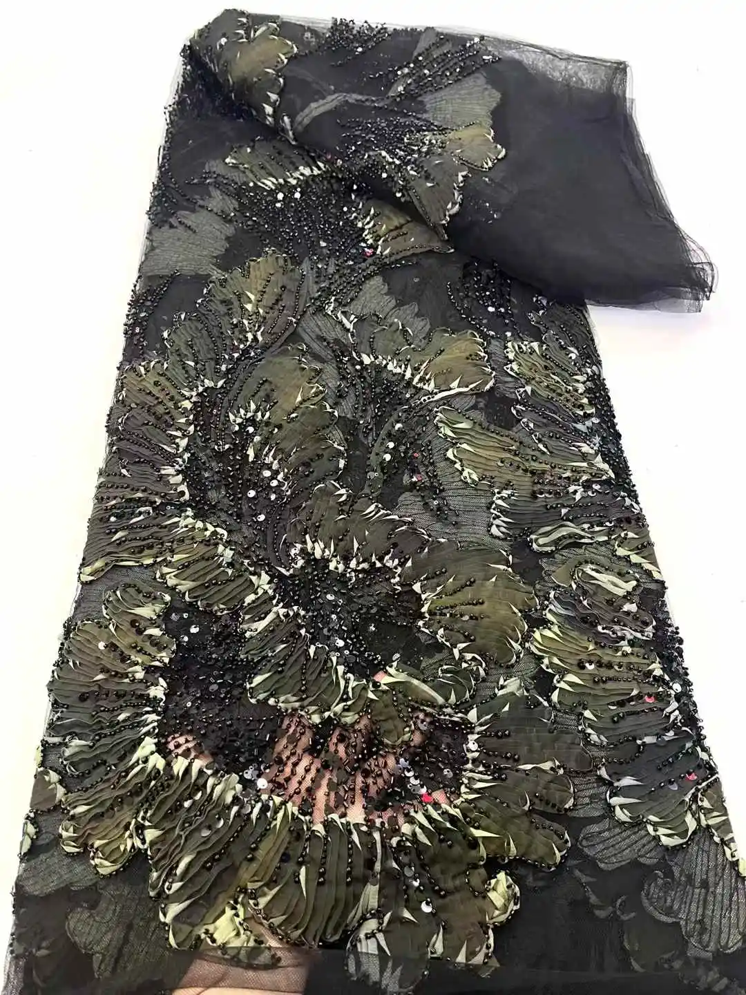 2025 New African French Nigerian High End Lace Fabric With Beads Sequins Mesh for Embroidery Wedding Party Bride Sewing Dress
2025 New African French Nigerian High End Lace Fabric With Beads Sequins Mesh for Embroidery Wedding Party Bride Sewing Dress