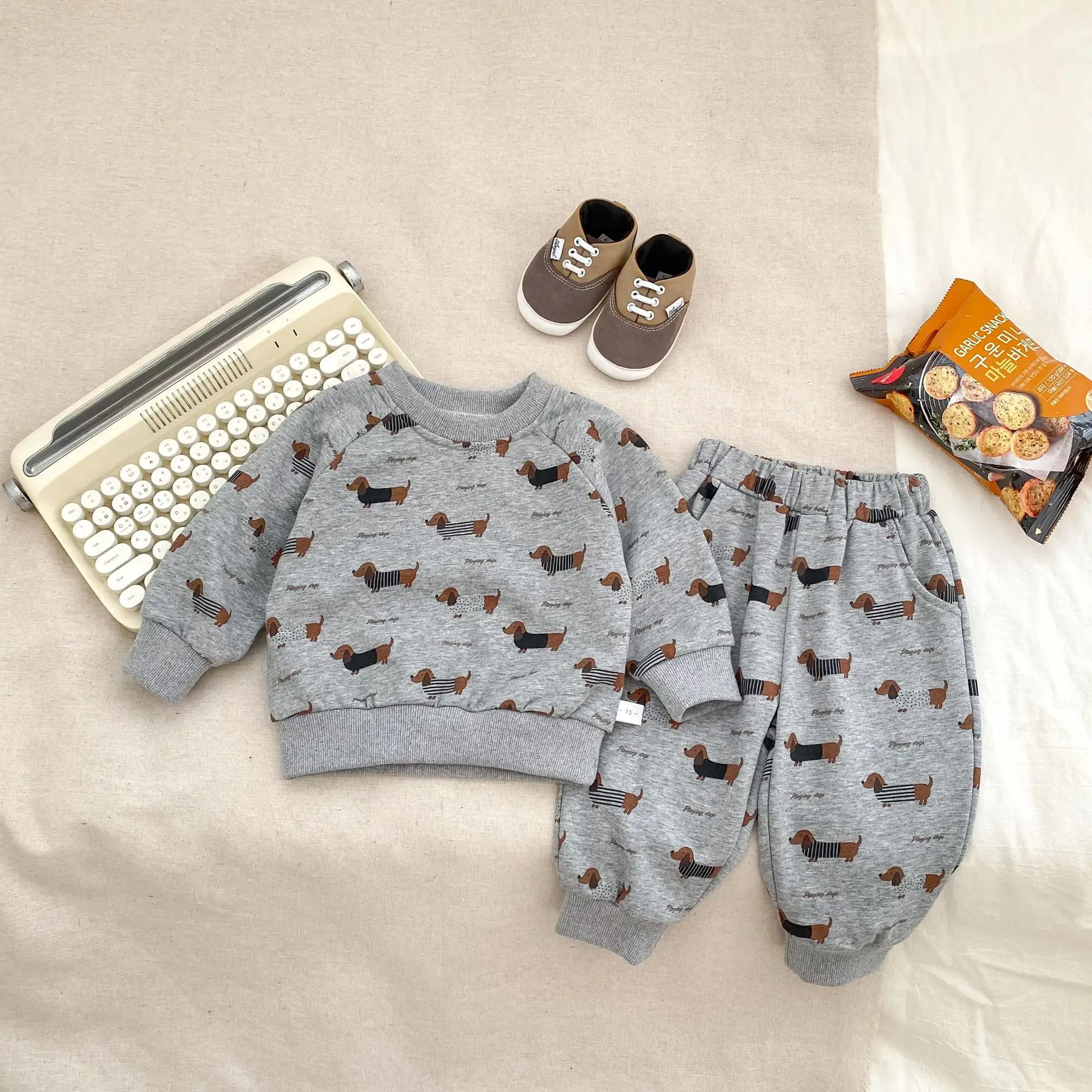 Boys Girls Cute Dog Print Sweatshirt + Pants 2pcs Suit Toddler Outfits 2025 Autumn New Children Long Sleeve Casual Clothes Set 
Boys Girls Cute Dog Print Sweatshirt + Pants 2pcs Suit Toddler Outfits 2025 Autumn New Children Long Sleeve Casual Clothes Set