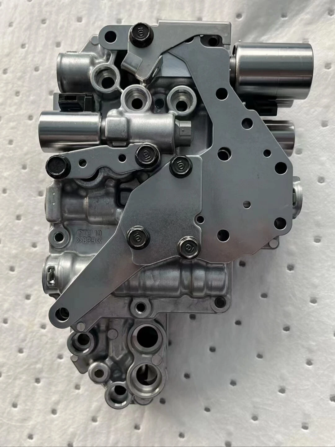 Genuine High Quality 5T0 CVT Transmission Valve Body for Civic HR-V 27000-5T0-A01 27000-5T0-A02 27000-5T0-045
Genuine High Quality 5T0 CVT Transmission Valve Body for Civic HR-V 27000-5T0-A01 27000-5T0-A02 27000-5T0-045