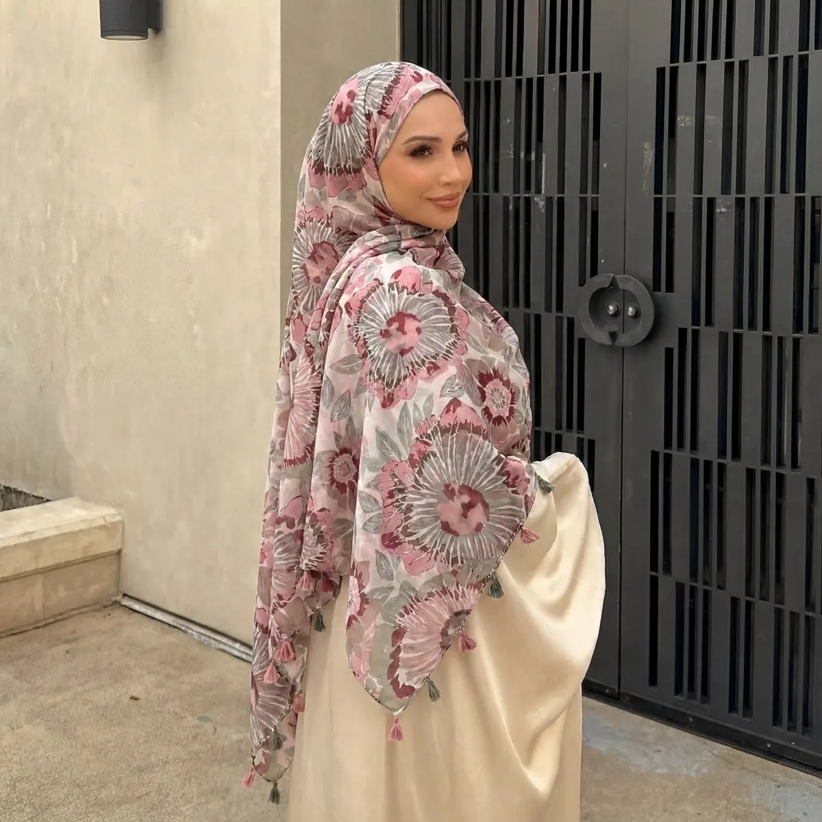 Luxury Brand Scarf Bohemia Cotton Shawl Lady Wrap Large Pashmina Hijab Headband Scarves Islamic Turban Bufanda Foulard Stoles
Luxury Brand Scarf Bohemia Cotton Shawl Lady Wrap Large Pashmina Hijab Headband Scarves Islamic Turban Bufanda Foulard Stoles