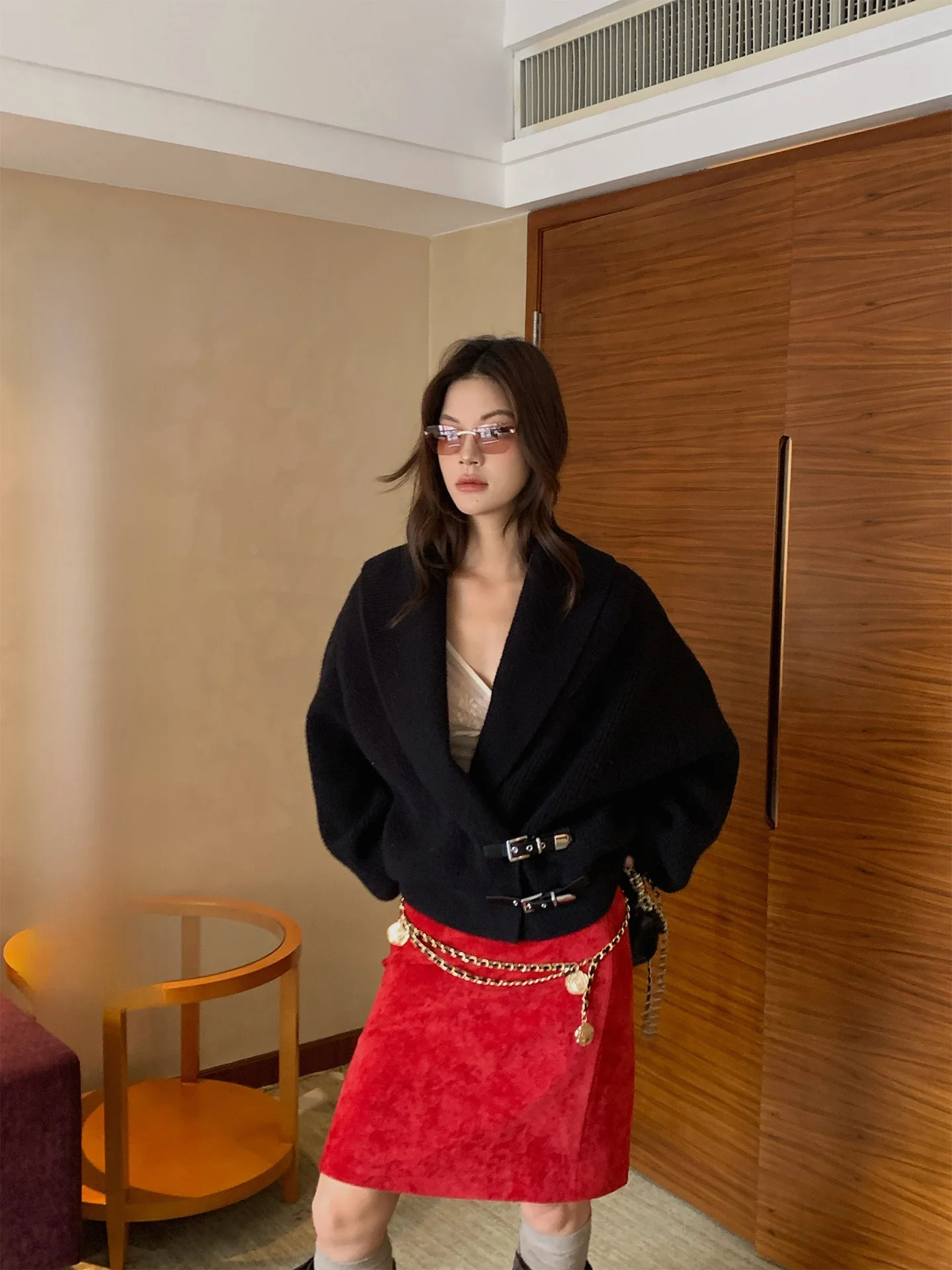 Retro Sle Loose Fit Knitted Open Cardigan Women's Loose Collar Sweater Outerwear Bla Qingguo Collar Button Detail
Retro Sle Loose Fit Knitted Open Cardigan Women's Loose Collar Sweater Outerwear Bla Qingguo Collar Button Detail
