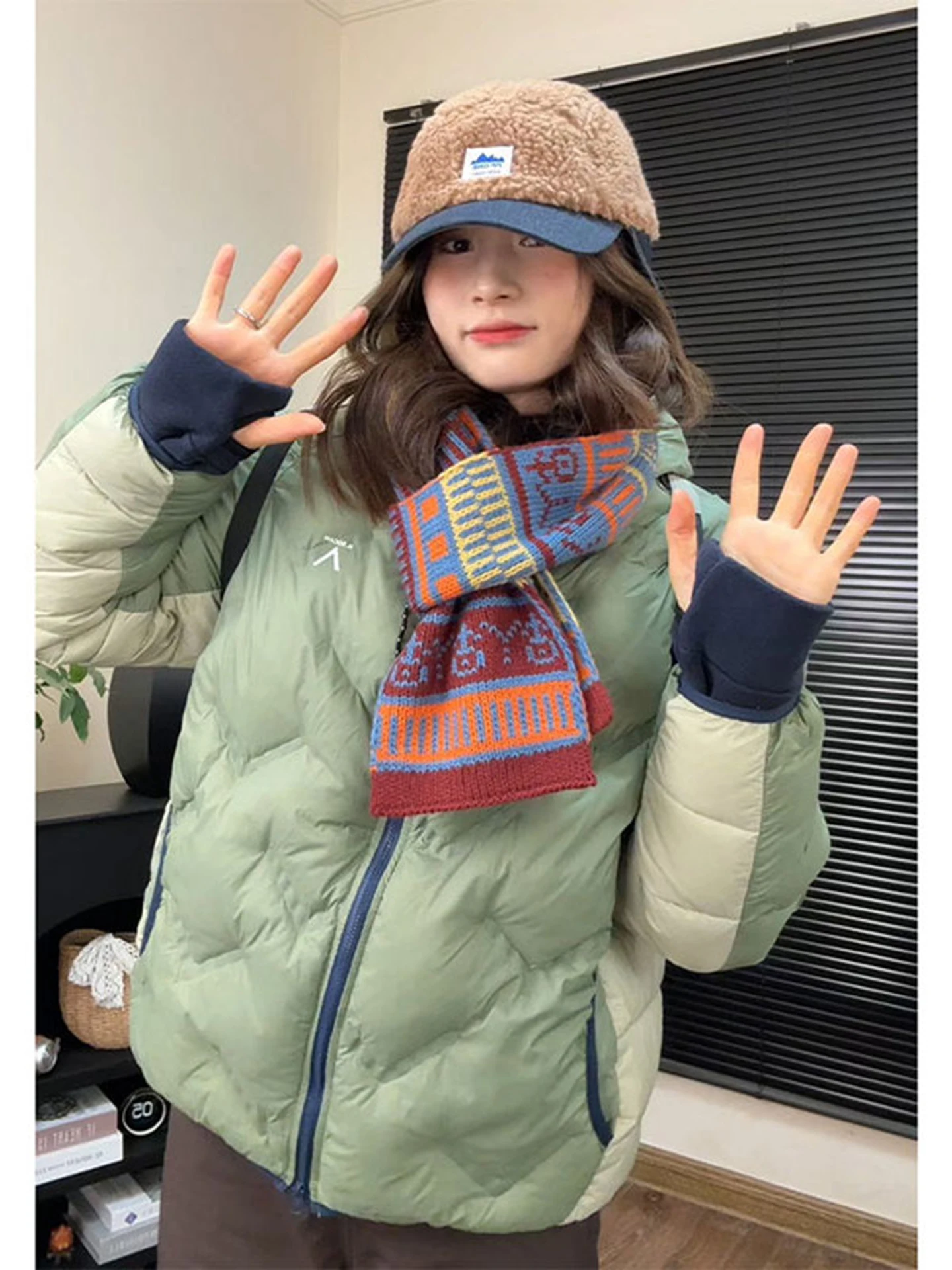 Men's Lightweight Warm Cotton Jaet Hooded Outdoor Winter Coat Tee-Proof Cleanfit Sle Stand Fit Thiened Long Sve
Men's Lightweight Warm Cotton Jaet Hooded Outdoor Winter Coat Tee-Proof Cleanfit Sle Stand Fit Thiened Long Sve