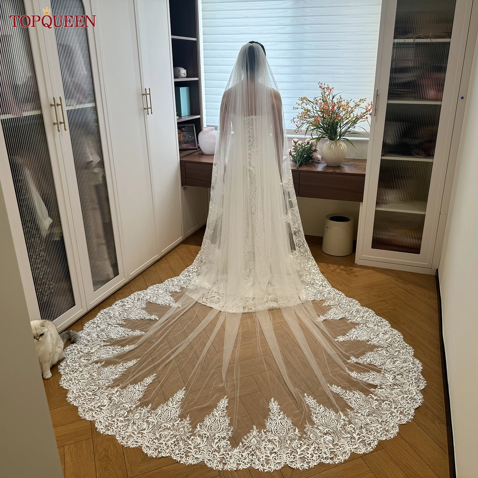 TOPQUEEN V287 Cathedral Royal Lace Wedding Veil 3m Long White Bridal Lace Wedding Veil Accessories With Comb Customizable
TOPQUEEN V287 Cathedral Royal Lace Wedding Veil 3m Long White Bridal Lace Wedding Veil Accessories With Comb Customizable