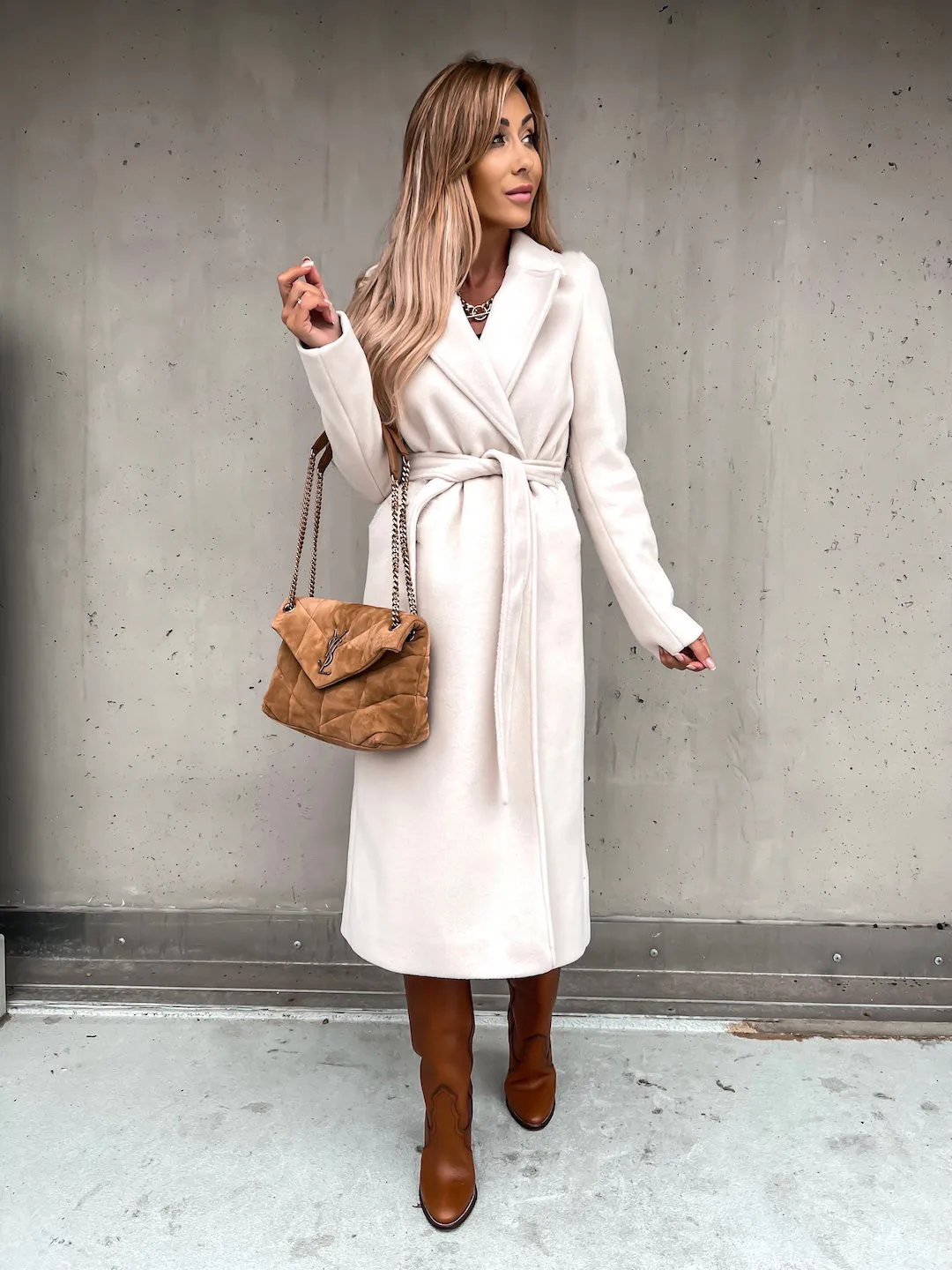 Women V Neck Tie Waist Long Coat Elegant Minimalist Office Casual Coat Spring Fall Warm Fashion Coat Chic Wool Overcoat
Women V Neck Tie Waist Long Coat Elegant Minimalist Office Casual Coat Spring Fall Warm Fashion Coat Chic Wool Overcoat