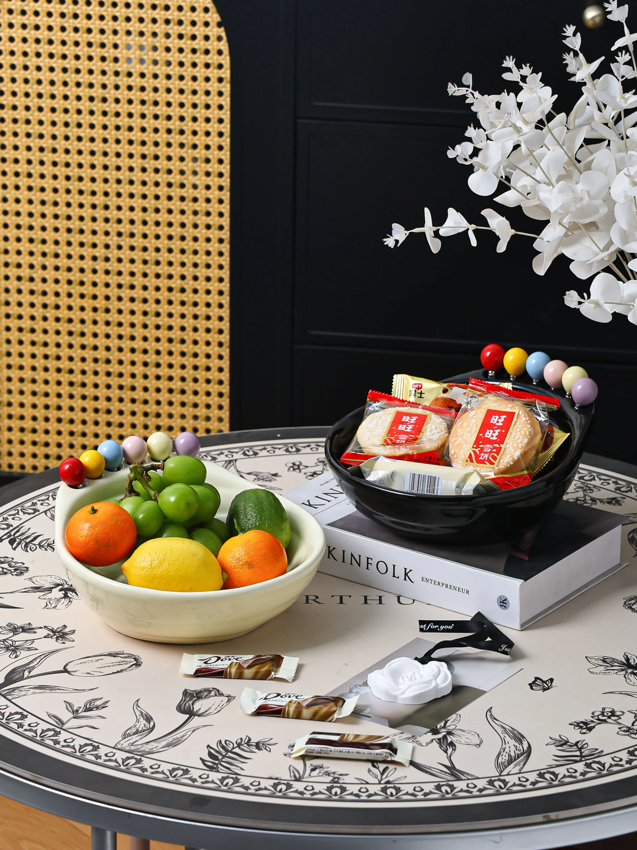 Ceramic Fruit Bowl with Fork Thread Decorative Item for Living Room Dining Table Snack Plate High Aesthetic Value Home Use
Ceramic Fruit Bowl with Fork Thread Decorative Item for Living Room Dining Table Snack Plate High Aesthetic Value Home Use