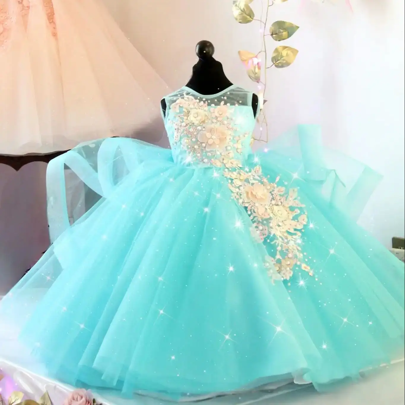 Shiny Tulle Flower Girl Dresses Appliqued Floral Baby Girl's Birthday Party Gowns Customized Ball Kids First Communion Dresses
Shiny Tulle Flower Girl Dresses Appliqued Floral Baby Girl's Birthday Party Gowns Customized Ball Kids First Communion Dresses