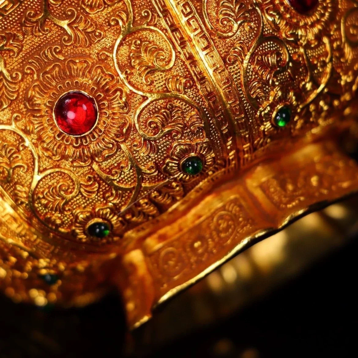 Dynasty six-petalFamily brass gilding lace twisted pattern copper bowl handmade inlaid precious stones exquisite ornament
Dynasty six-petalFamily brass gilding lace twisted pattern copper bowl handmade inlaid precious stones exquisite ornament
