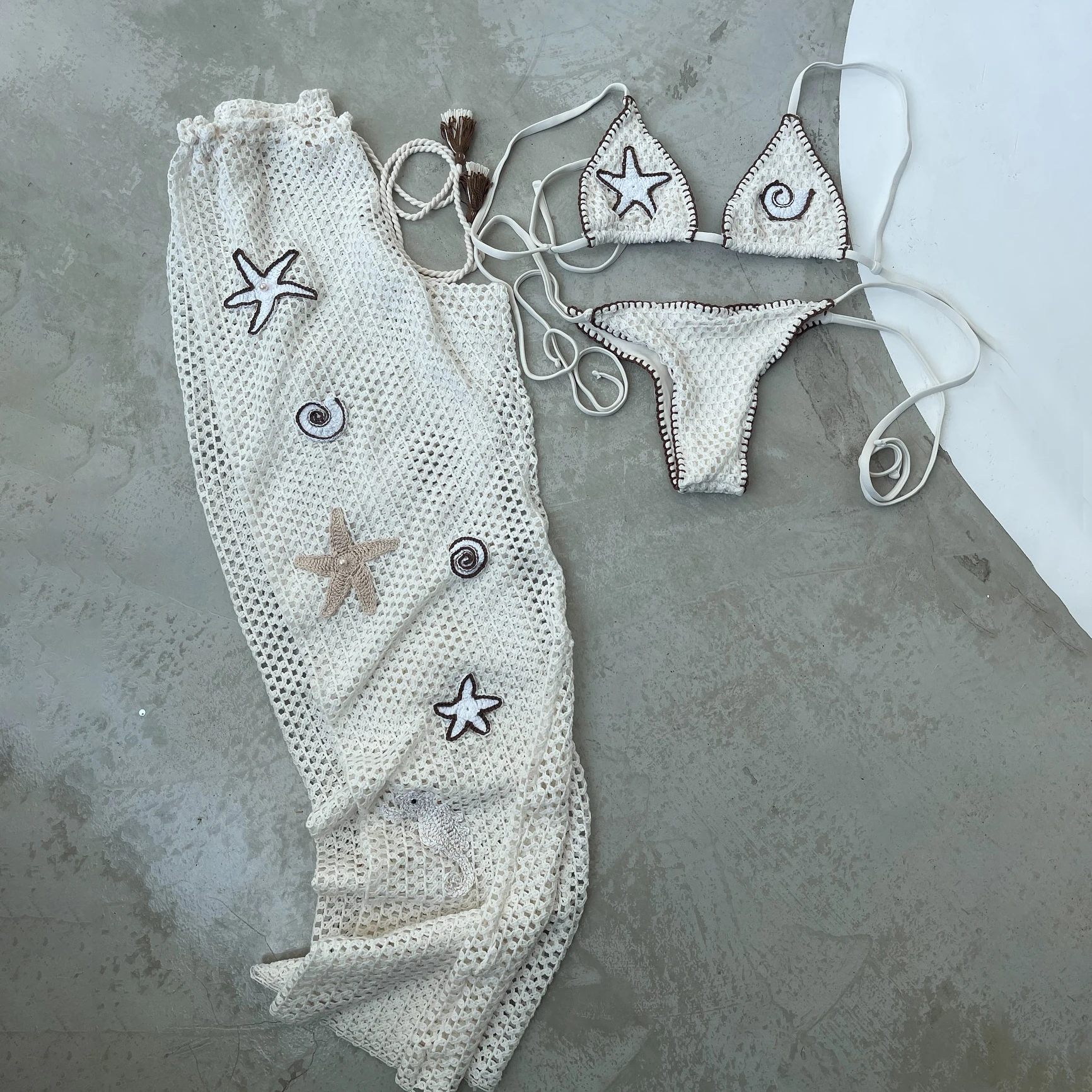 2025 Style Knitted Pants And Bikini Set Women 3 Pcs Swimsuits Sexy Fashion Strappy Backless Micro Biquini Lady Beach Wear Outfit
2025 Style Knitted Pants And Bikini Set Women 3 Pcs Swimsuits Sexy Fashion Strappy Backless Micro Biquini Lady Beach Wear Outfit