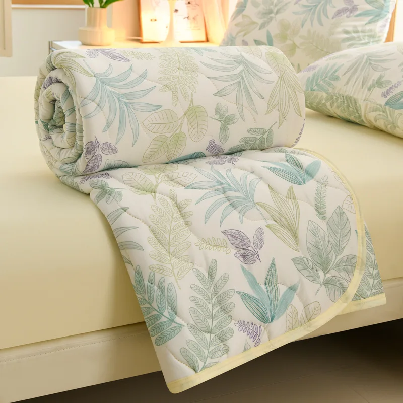 Pastoral Print Lightweight Summer Quilt Blanket Comfortable Skin Friendly Air Conditioning Comforter Soft Breathable Thin Duvet
Pastoral Print Lightweight Summer Quilt Blanket Comfortable Skin Friendly Air Conditioning Comforter Soft Breathable Thin Duvet