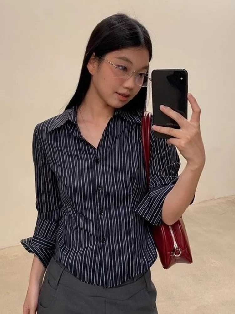 Y2k Aesthetic Vintage Women Striped Blouse Harajuku Single Breasted Slim Fit Shirt Streetwear Grunge Turn Down Collar Blusas
Y2k Aesthetic Vintage Women Striped Blouse Harajuku Single Breasted Slim Fit Shirt Streetwear Grunge Turn Down Collar Blusas