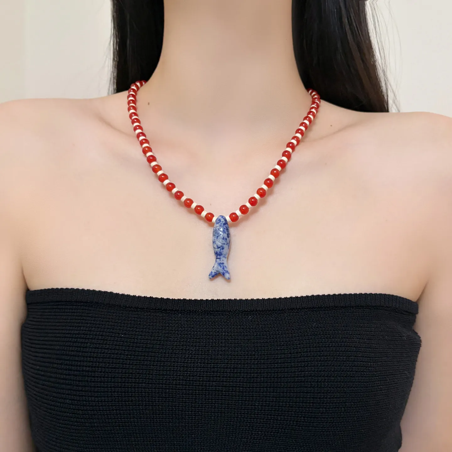 Natural Stone Carved Fish Pendant Necklace Boho Colorful Beaded Clavicle Chain Trendy Vacation Jewelry for Women
Natural Stone Carved Fish Pendant Necklace Boho Colorful Beaded Clavicle Chain Trendy Vacation Jewelry for Women