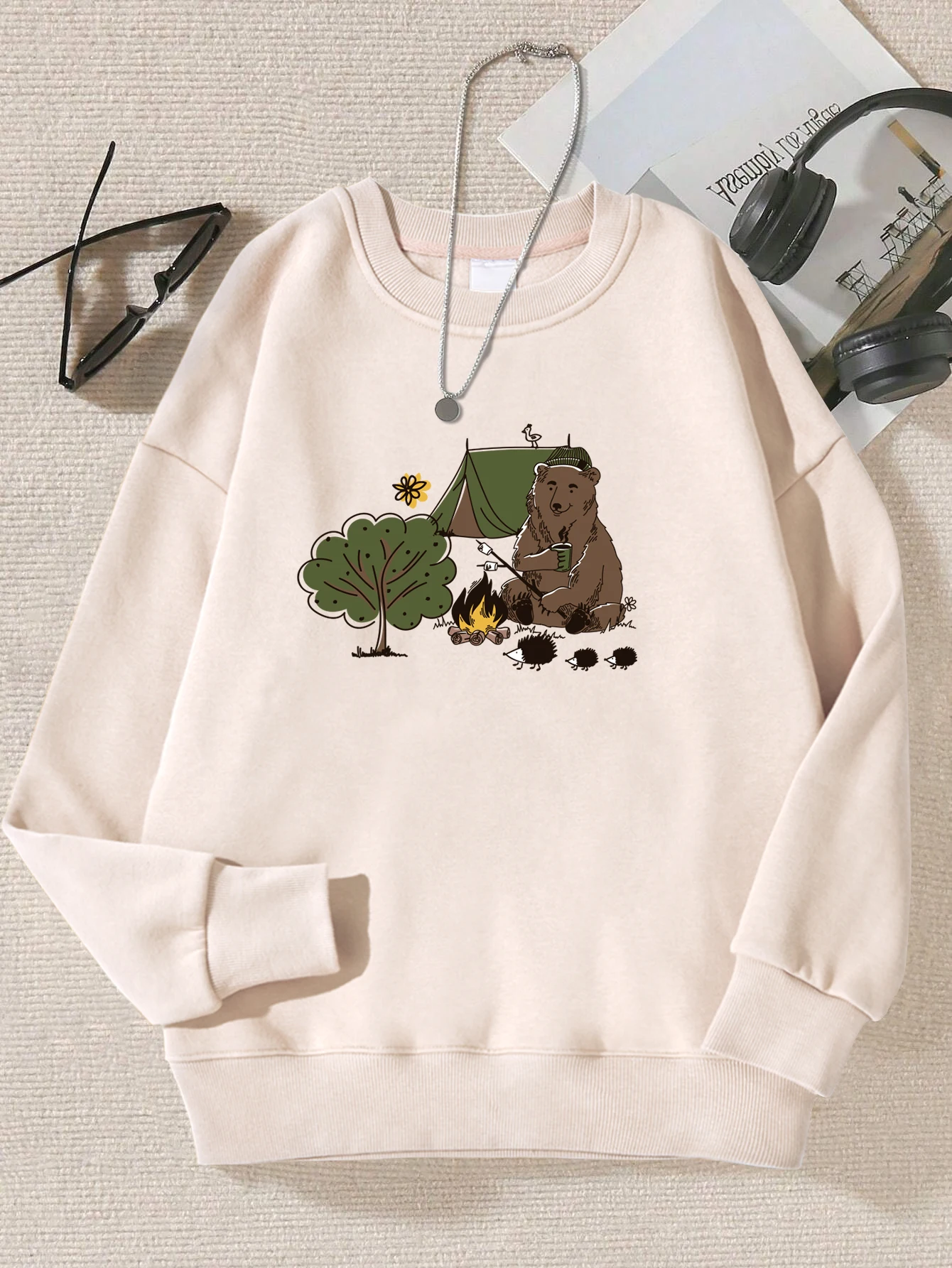 Camping Cartoon Bear Printed Sweatshirt Women Autumn Hip Hop Pullovers Crewneck Fleece Top Oversized Street Tracksuit For Female
Camping Cartoon Bear Printed Sweatshirt Women Autumn Hip Hop Pullovers Crewneck Fleece Top Oversized Street Tracksuit For Female