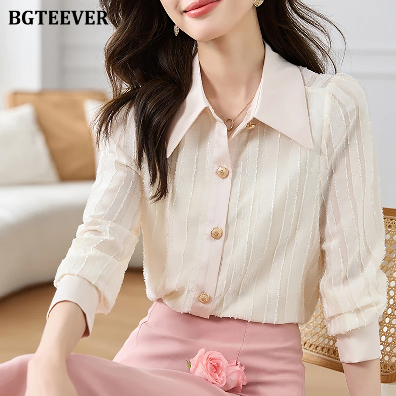 BGTEEVER Chic Autumn Fashion Loose Single-breasted Ladies Solid Blouses Elegant Turn-down Collar Long Sleeve Women Shirts Tops
BGTEEVER Chic Autumn Fashion Loose Single-breasted Ladies Solid Blouses Elegant Turn-down Collar Long Sleeve Women Shirts Tops