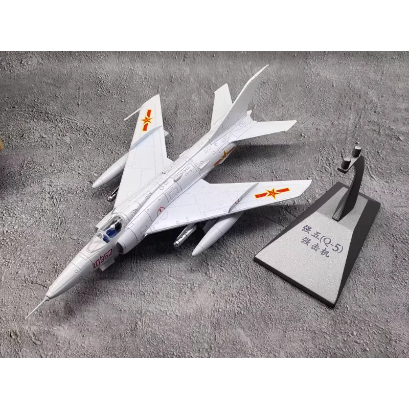 Литой под давлением масштаб 1/72, Китай Qiang5 Q5FANTAN, универсальный истребитель, модель самолета из сплава, Коллекционная игрушка, подарок, сувенирный дисплей
Литой под давлением масштаб 1/72, Китай Qiang5 Q5FANTAN, универсальный истребитель, модель самолета из сплава, Коллекционная игрушка, подарок, сувенирный дисплей