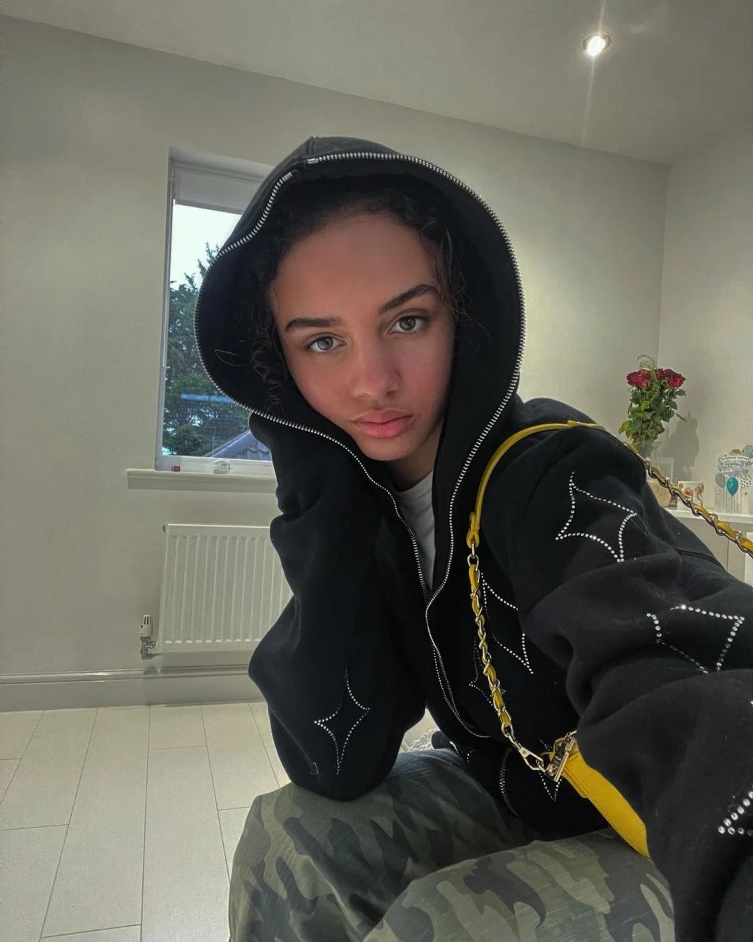 Women Vintage Star Print Hoodies Punk Long Sleeve Zip Up Pocket Hip Hop Outwear 2023 Autumn Winter Hooded Jacket Y2k Clothes
Women Vintage Star Print Hoodies Punk Long Sleeve Zip Up Pocket Hip Hop Outwear 2023 Autumn Winter Hooded Jacket Y2k Clothes