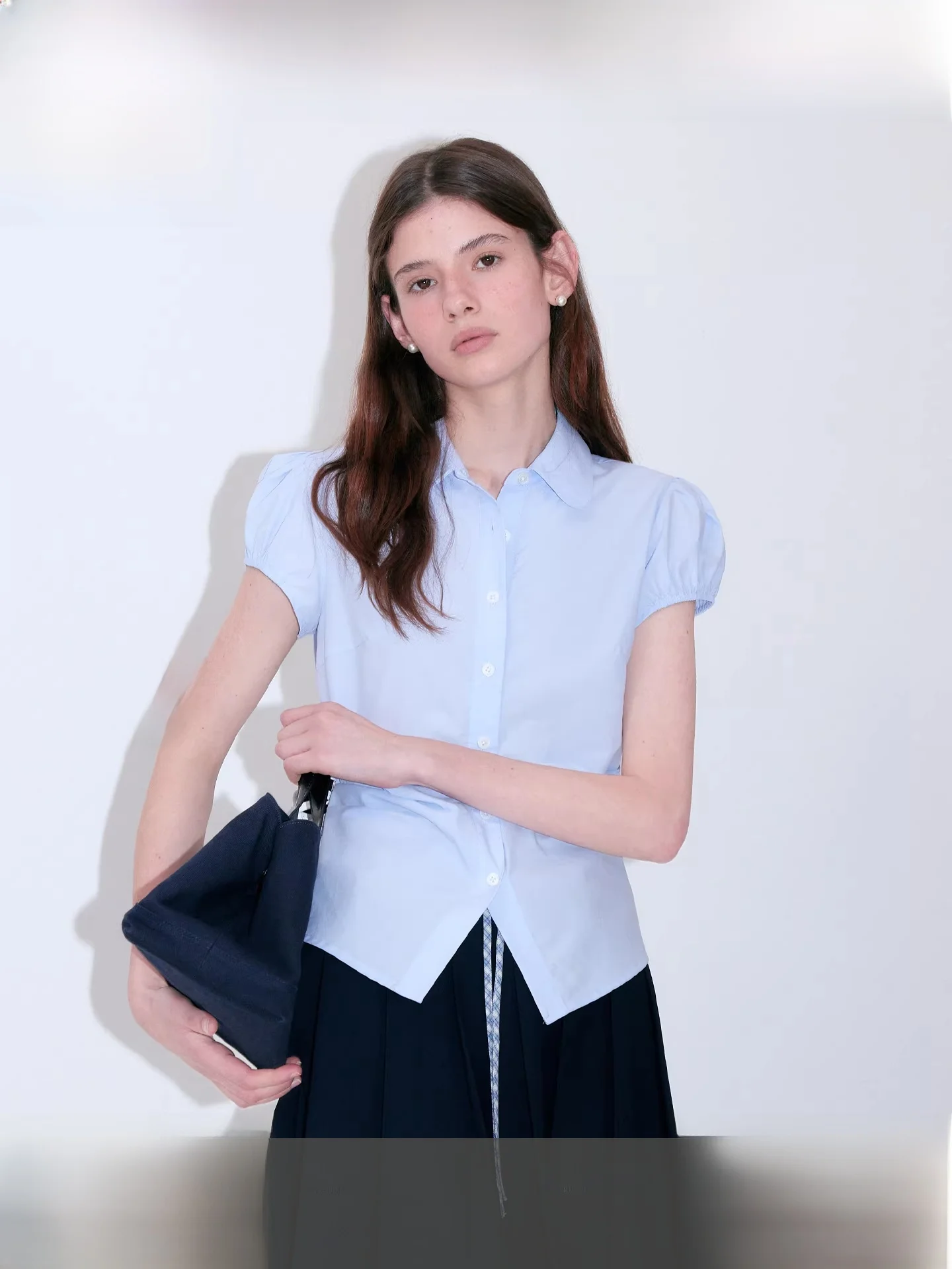 Женская летняя блузка Fano с коротким рукавом, плиссированная на талии, белая, небесно-голубая, с эффектом прохлады, приталенная, с коротким рукавом
Женская летняя блузка Fano с коротким рукавом, плиссированная на талии, белая, небесно-голубая, с эффектом прохлады, приталенная, с коротким рукавом